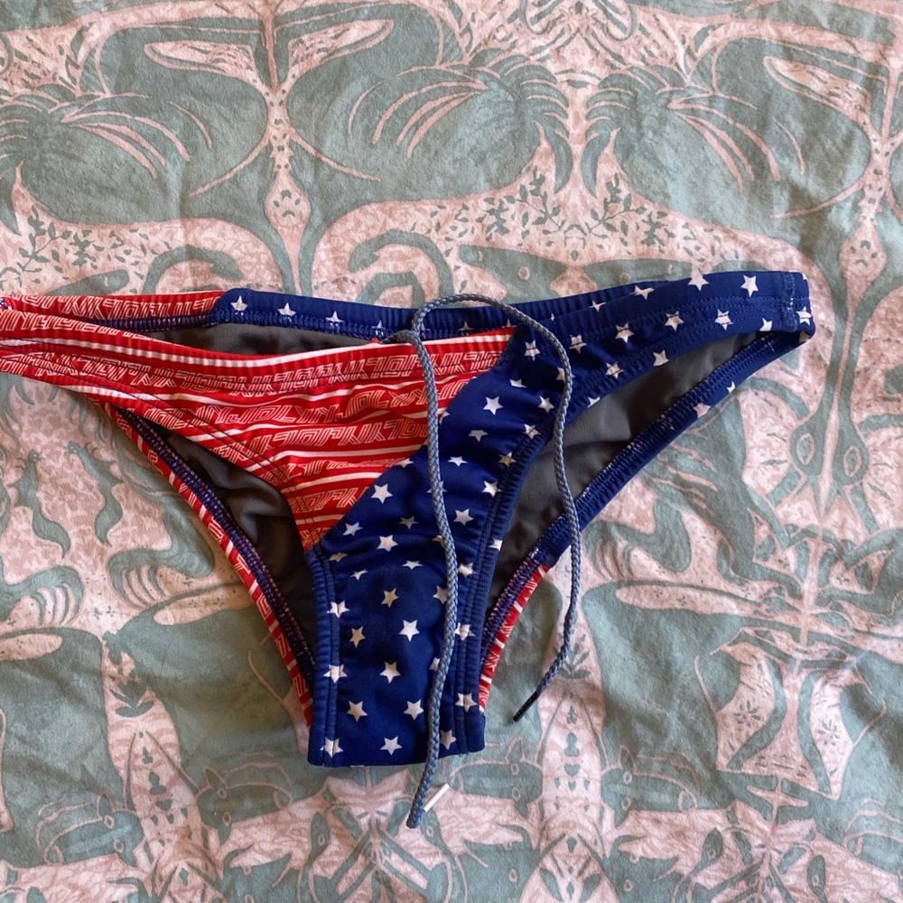 American Jolyn bottoms size small